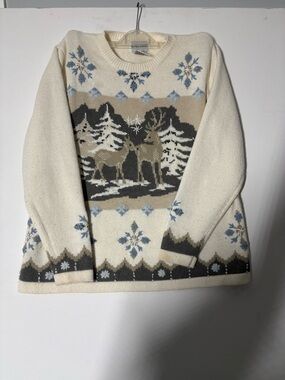 Alfred Dunner Cream and Blue Nordic Deer Crewneck Sweater Size M